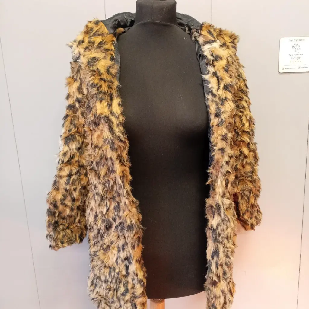Leopard print coat with hood XL size 2.webp