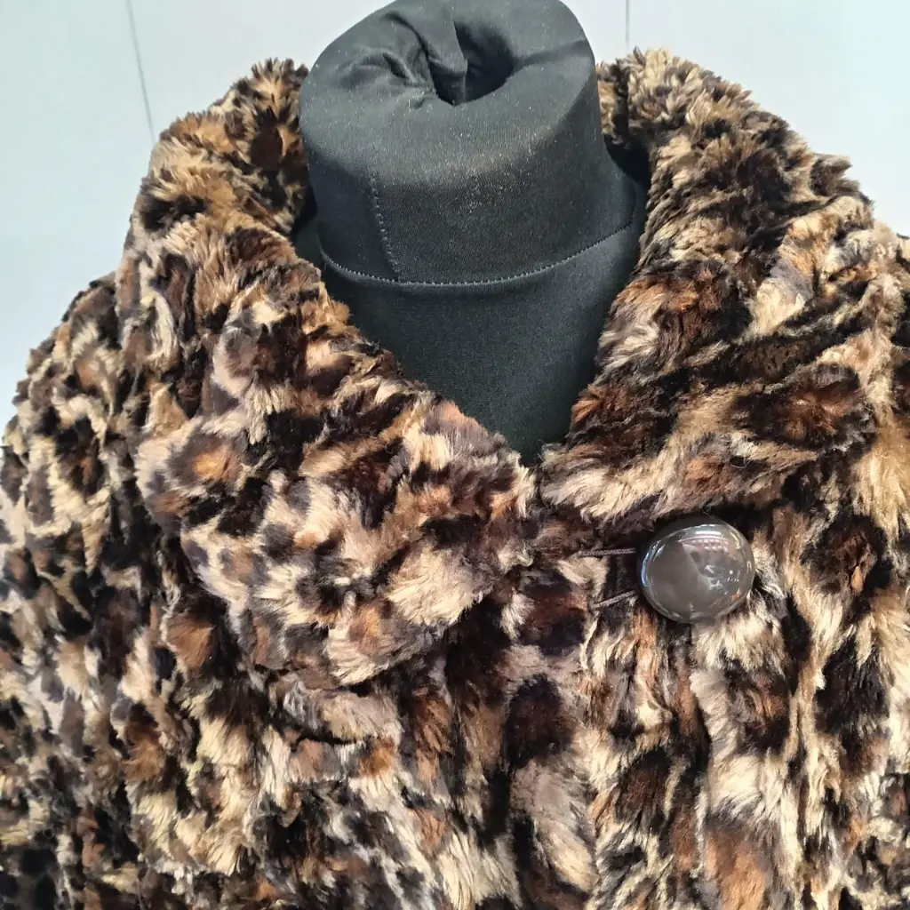 Brown and tan leopard print faux fur long coat 3.webp