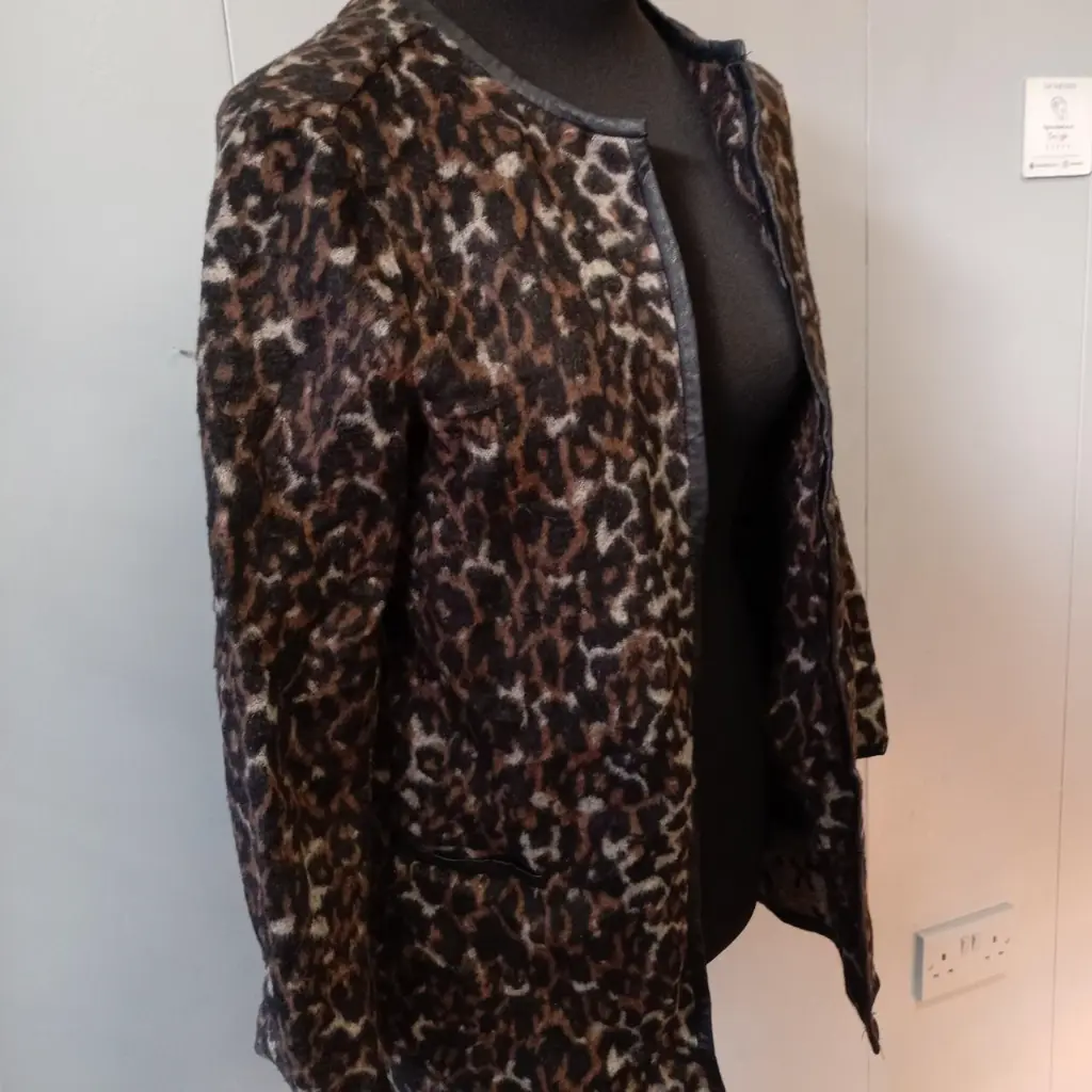 Leopard print jacket with leather type trim 2.webp