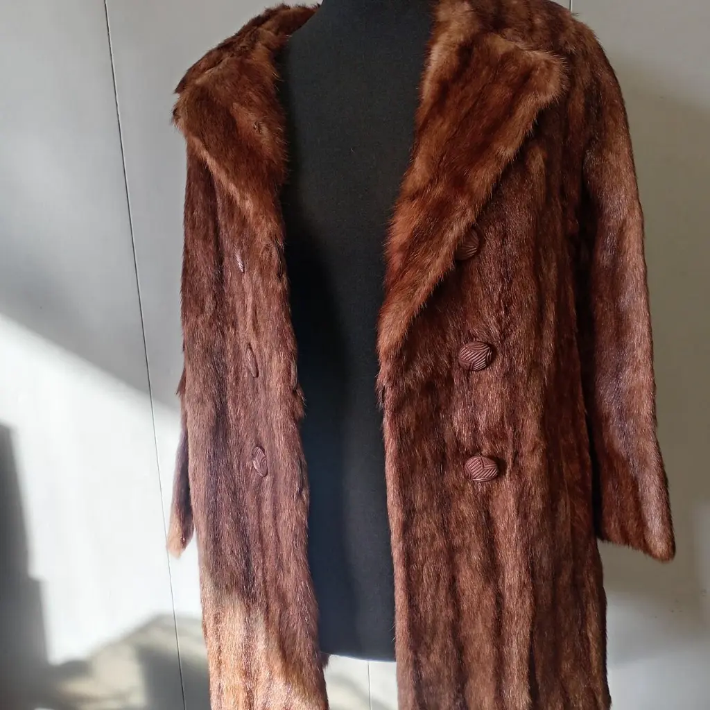 Vintage 1960s Brown real fur coat with button-up front and collar glam 6.webp