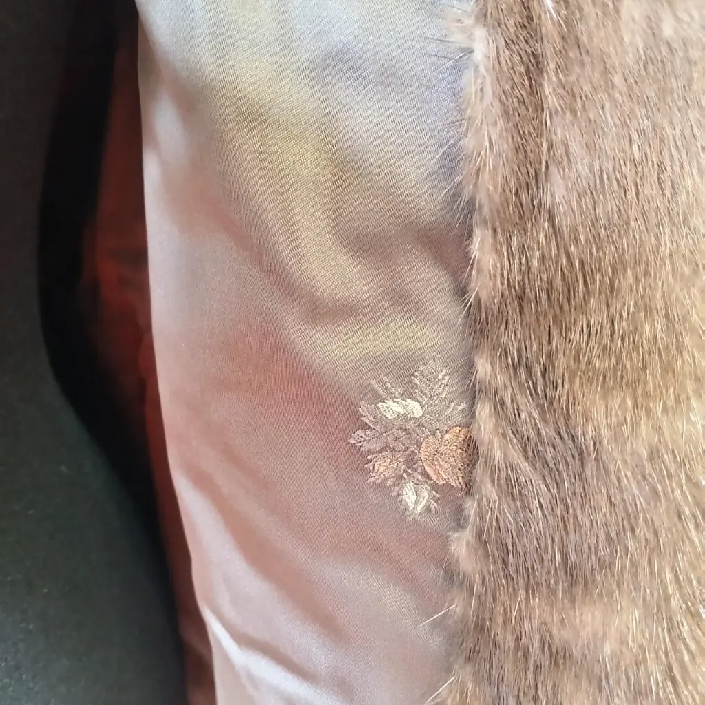 Brown vintage fur coat with a touch of elegance glamour glossy dark brown 4.webp