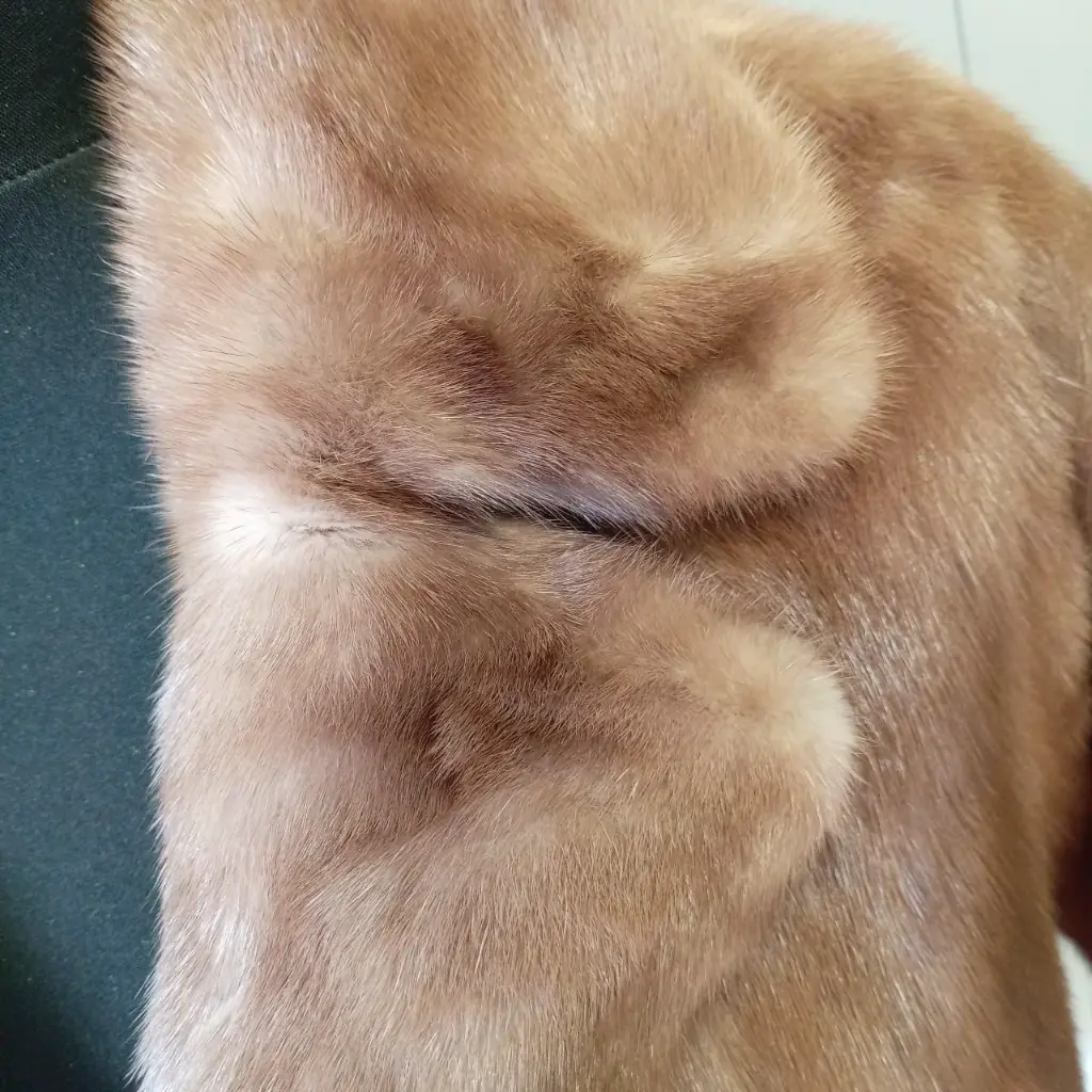 Brown vintage fur coat with a touch of elegance glamour glossy dark brown 6.webp