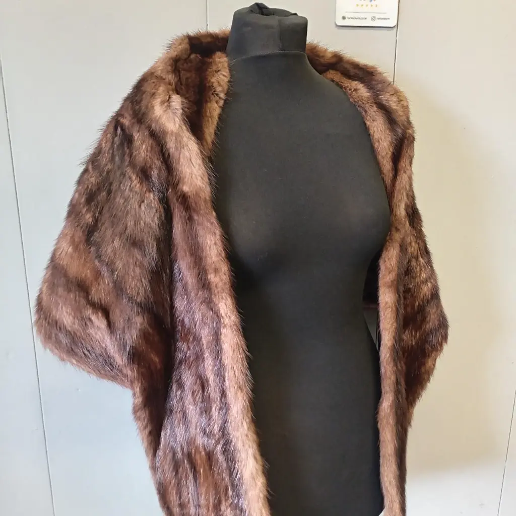 vintage brown muskrat fur stole cape 1940s 1.webp