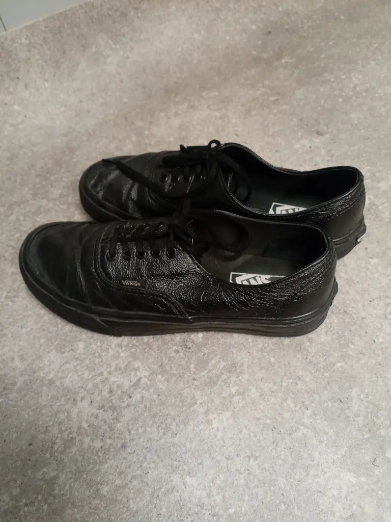 Black leather Vans Authentic trainers skater mono decon sneakers runners size 6 leather off the wall