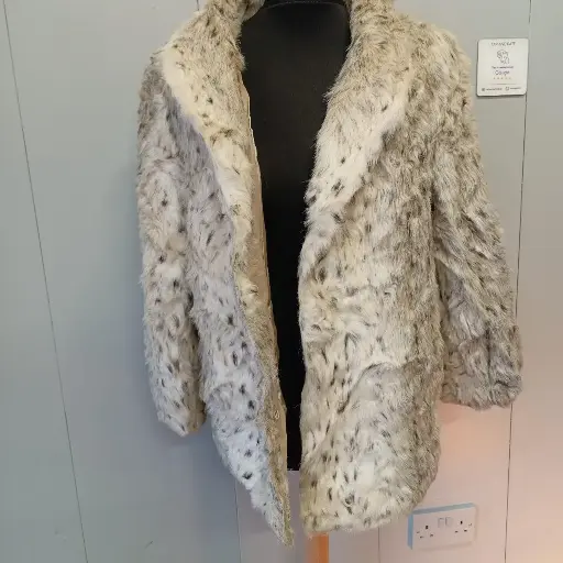 Cream faux fur coat mobster chic mafia wife