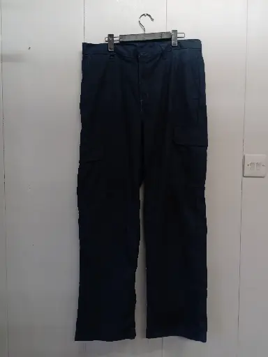 Navy Dickies cargo trousers cargo size UK 34, leg 32 inch